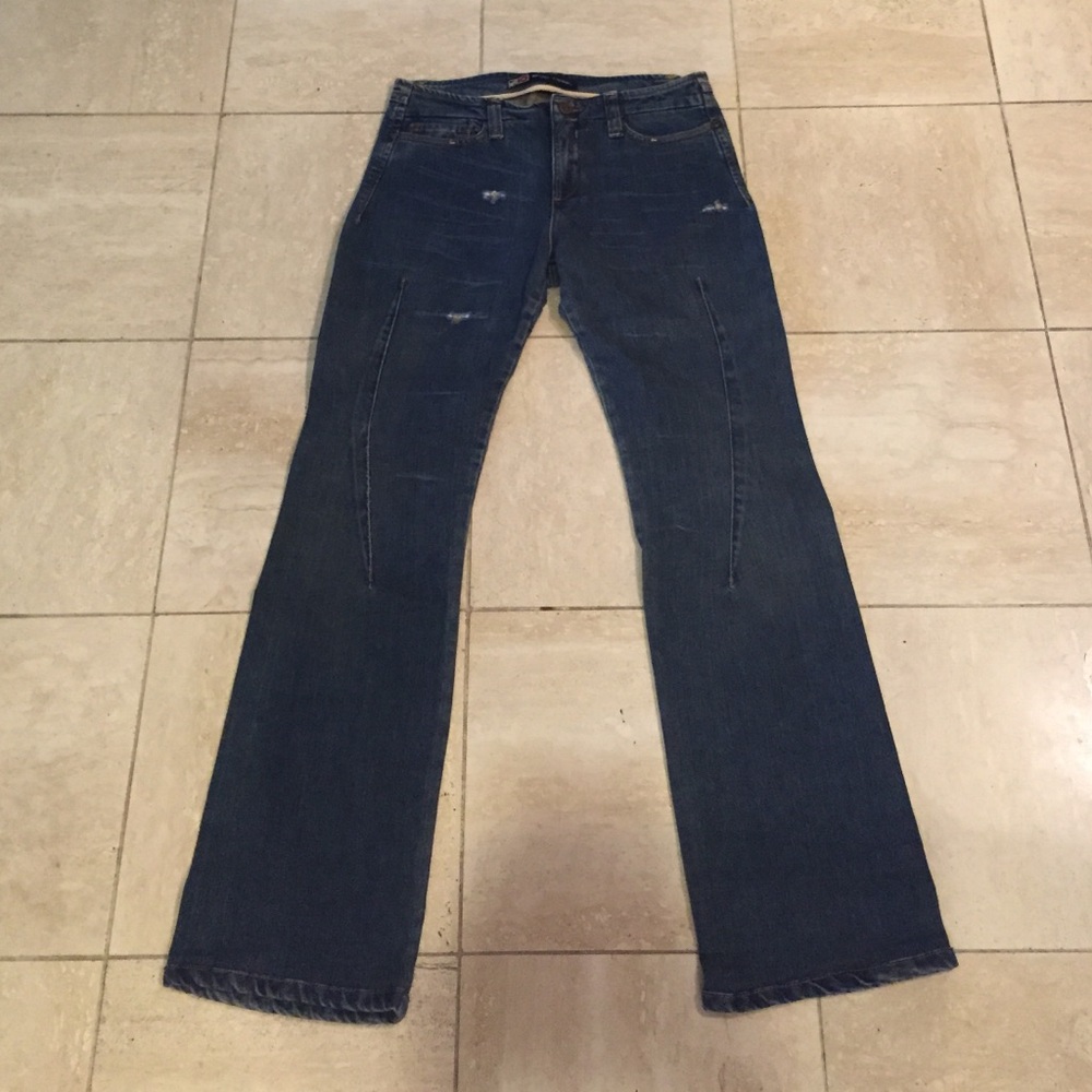 Oligo Tissew jeans.